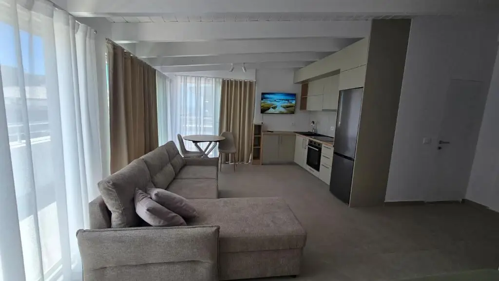 Apartamente me qera ne Golem